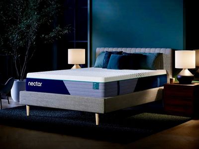Like New - Nectar Premier Hybrid King Mattress
