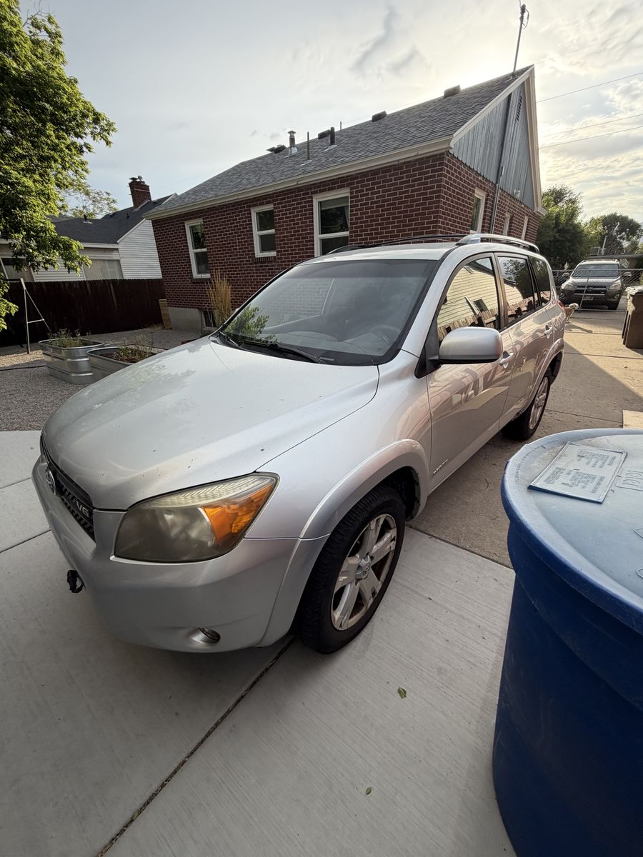 2006 Toyota RAV4 Sport