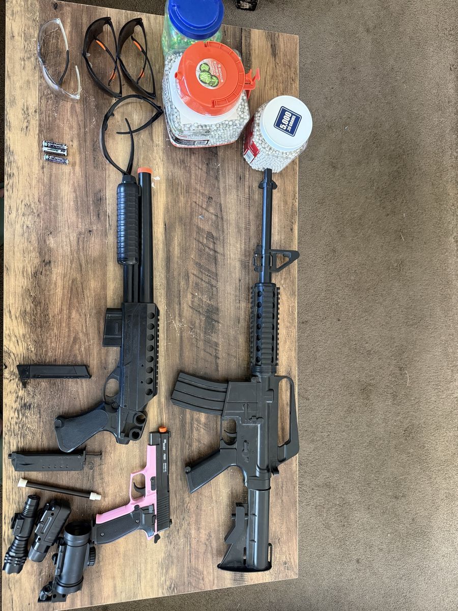 Airsoft guns lot