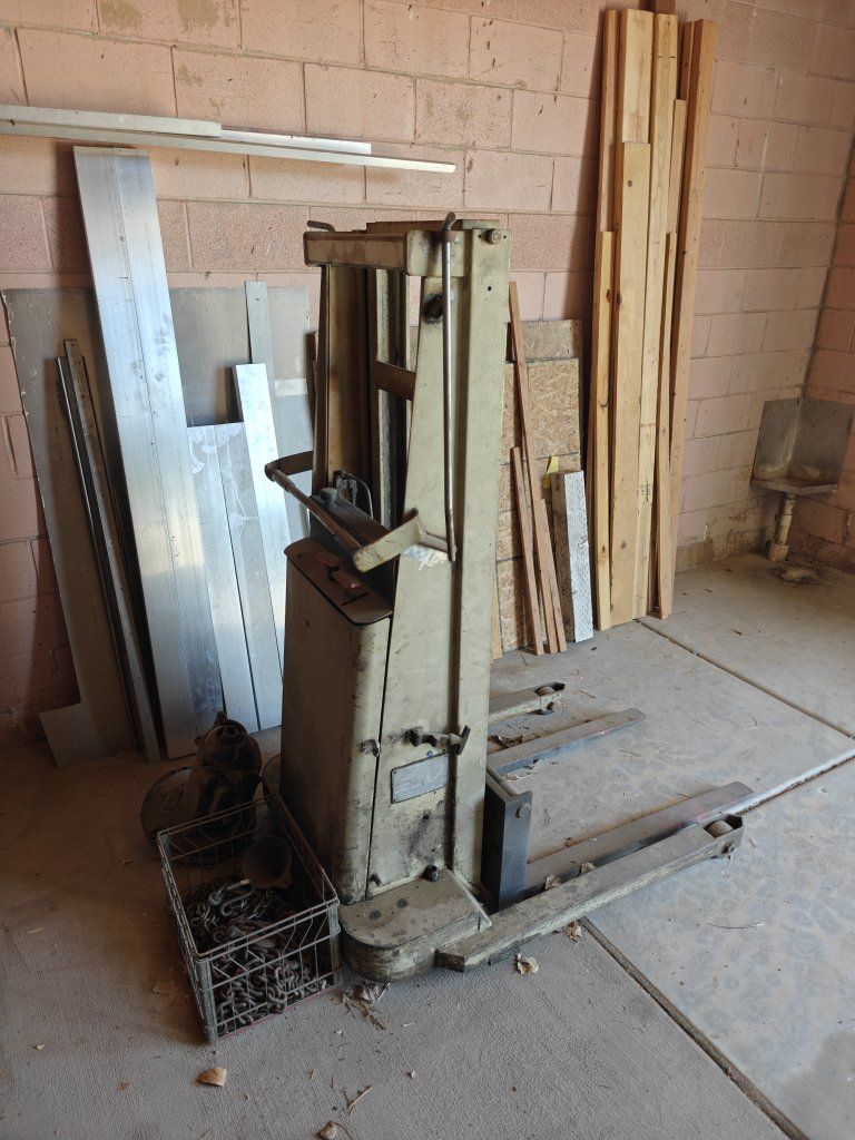 Main image 3