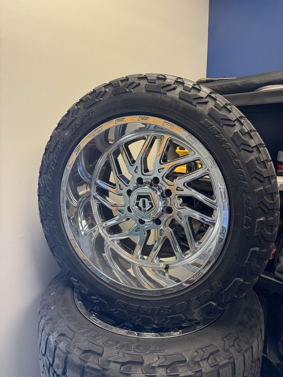 Tis 544C 22x12 Wheels