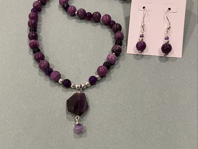 Vintage Style Amethyst Gemstone Pendant Necklace & Earrings