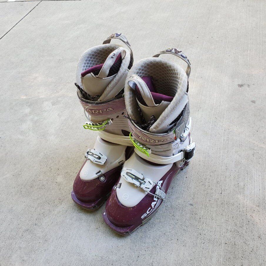 Womens Scarpa AT Size 6 Ski Boots Alpine Touring