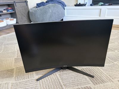 32” ASUS TUF Gaming Curved Monitor - Black