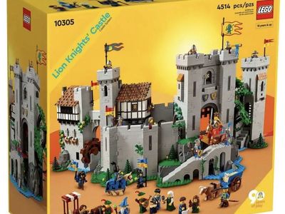 LEGO Icons Lion Knights’ Castle 10305 - NEW