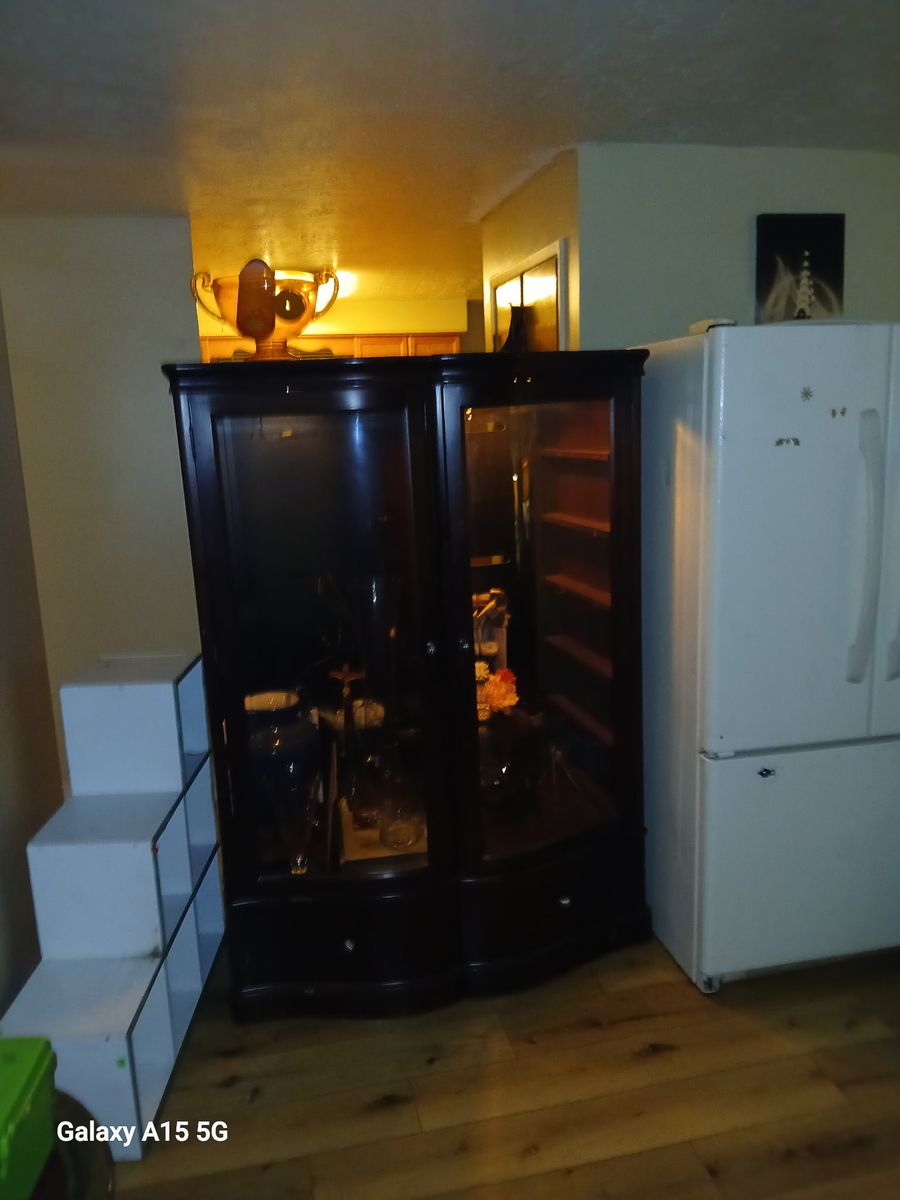 Main image 4