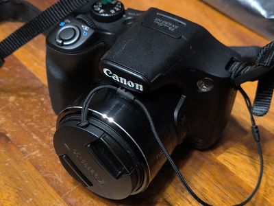 Canon PowerShot SX530 HS Bridge Camera 16MP 50x Optical Zoom Wi-Fi Black