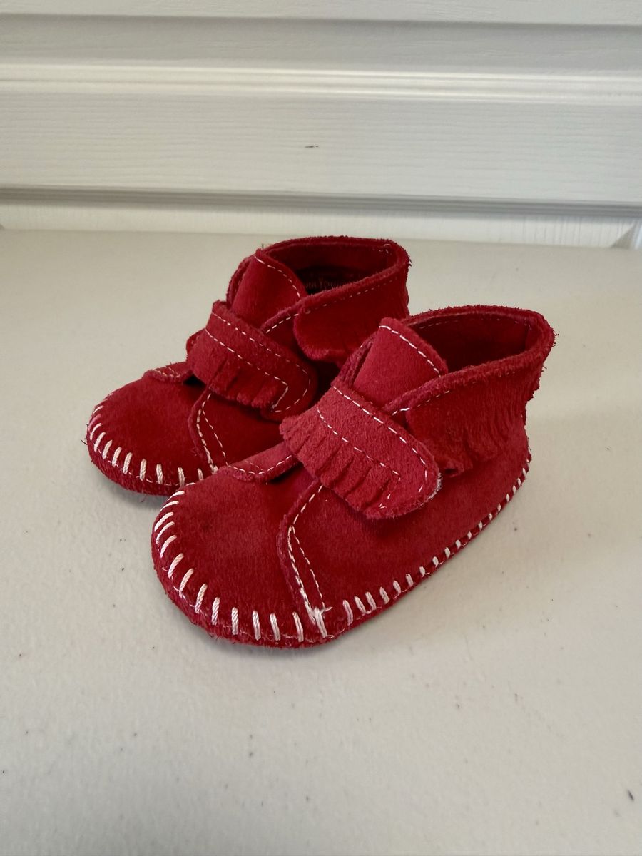 Infant Size 5 Minnetonka Front Strap Leather Moccasin Booties