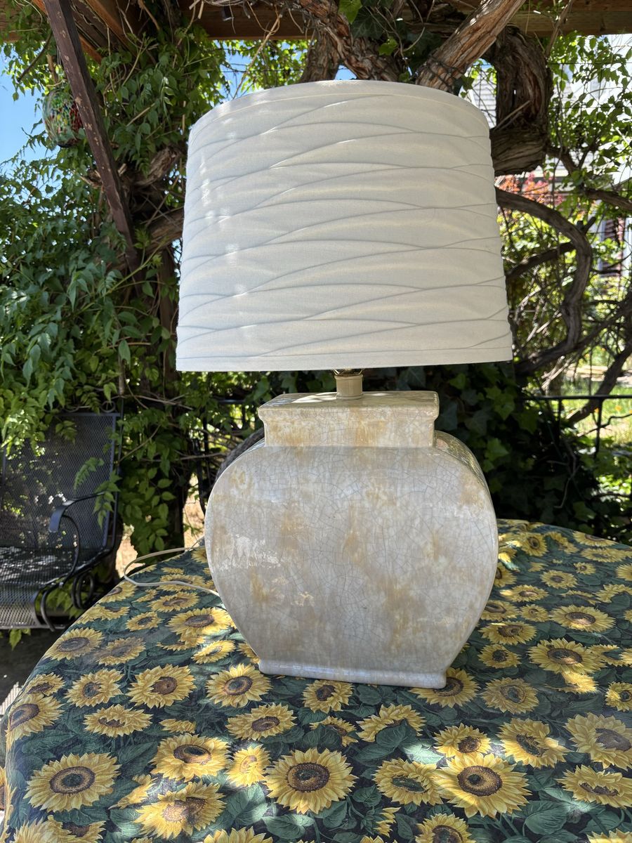 Vintage Neutral Beachy Ceramic Lamp