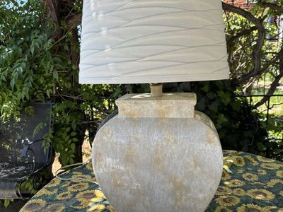 Vintage Neutral Beachy Ceramic Lamp