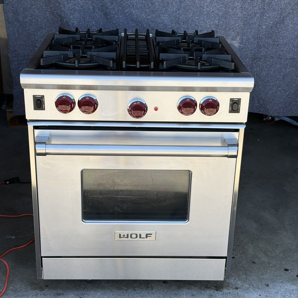 WOLF 30” Gas Range - Great- Warranty included