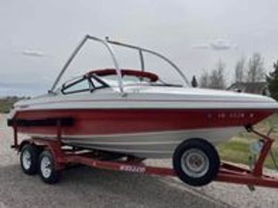 1991 Rinker 220 Captiva
