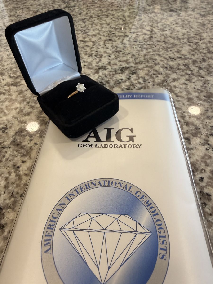 1 carat(Real)- 14k Yellow gold- 14k WG Basket ring