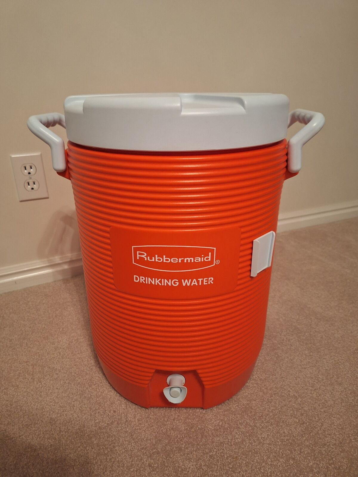 Rubbermaid 5 gal. Water Cooler