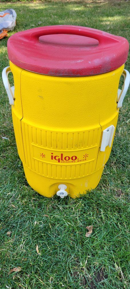 Igloo Yellow & Red Water Cooler Jug with Spigot - Good Condition