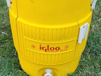 Igloo Yellow & Red Water Cooler Jug with Spigot - Good Condition