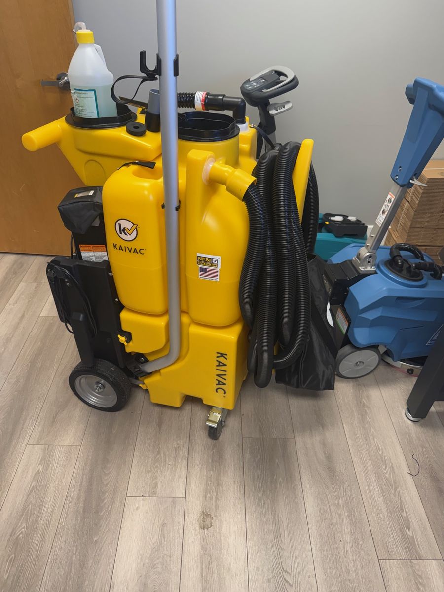 Kaviac 1750 Battery Version Restroom Cleaner