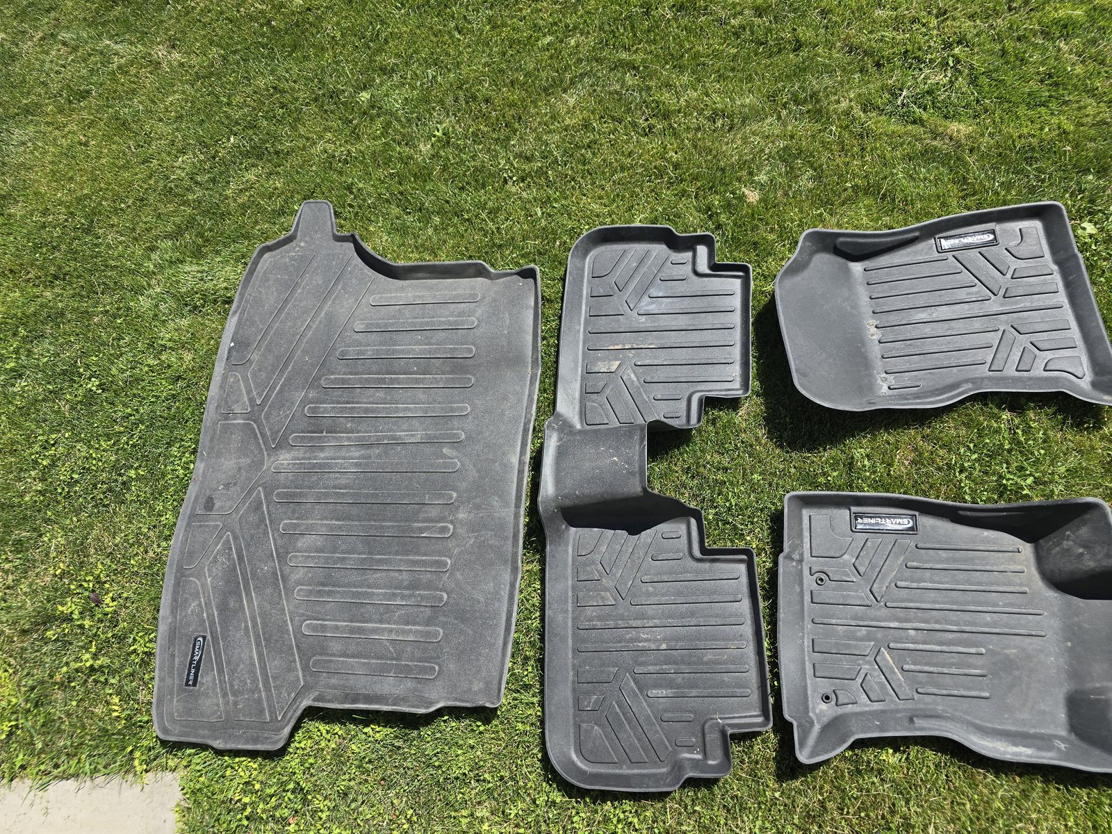 Smartliner All-weather Floor Mats for Subaru Forester - Complete Set!