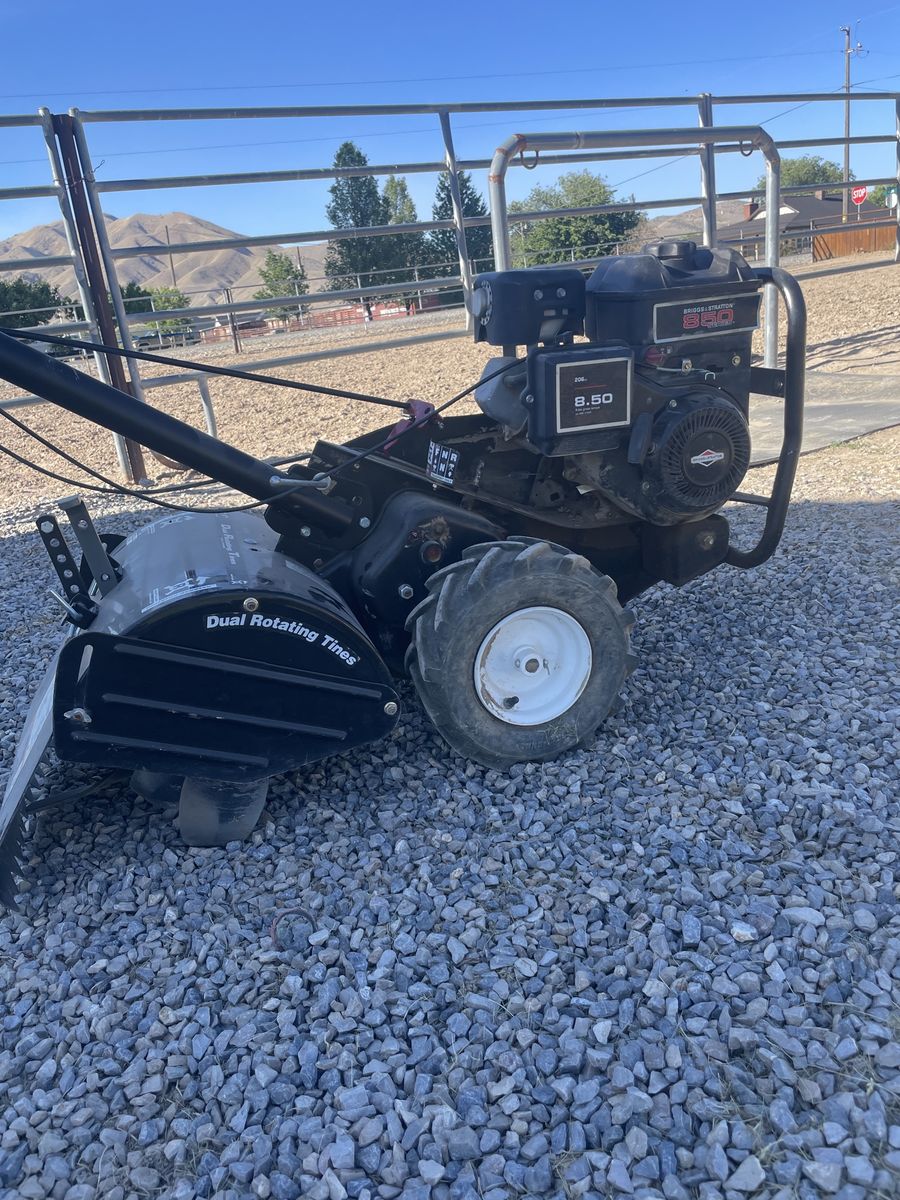 Craftsman 850/17 dual Rotating Tine tiller