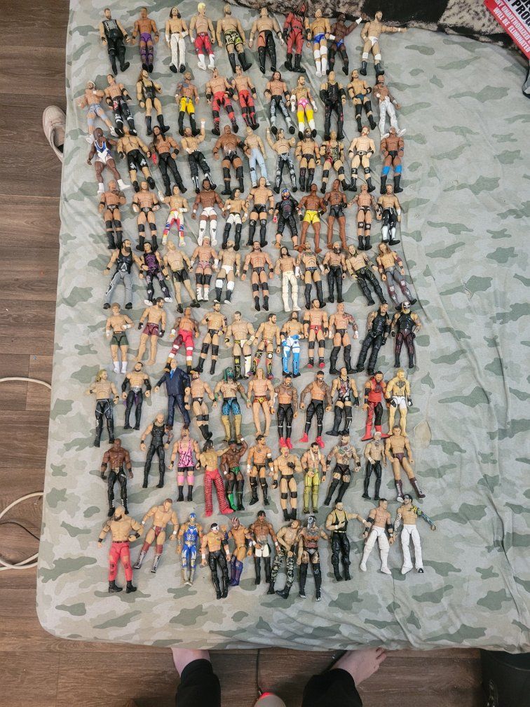 Huge WWE Wrestling Action Figure Lot with Accessories