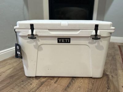 Yeti Tundra 105 Cooler 20 Gallon