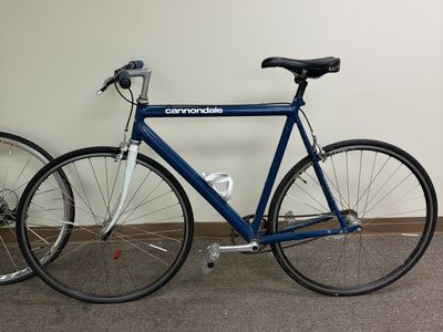 Large Cannondale Road Bike