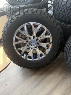 WHEELS - Like new!!