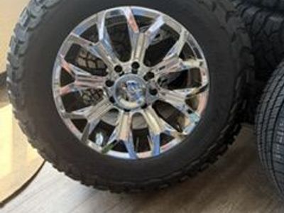 WHEELS - Like new!!