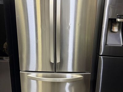 LG 33-Inch Wide French Door Stainless Steel Refrigerator