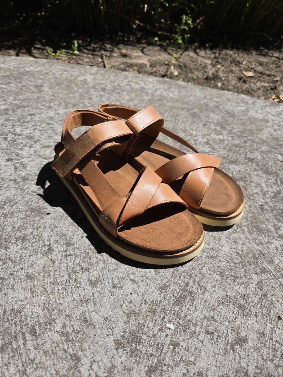 Taos Women's Sideways Sandal - Tan Leather Strappy Comfort Sandals
