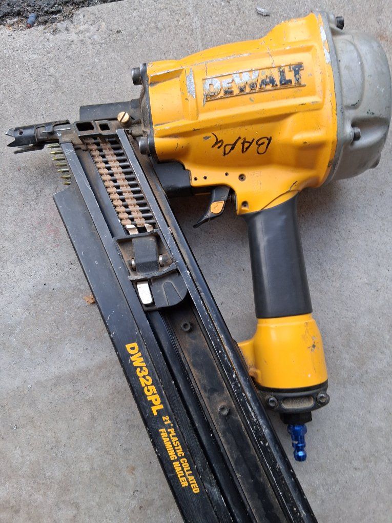 DeWalt Framing Nailer Model DW325PL Good!