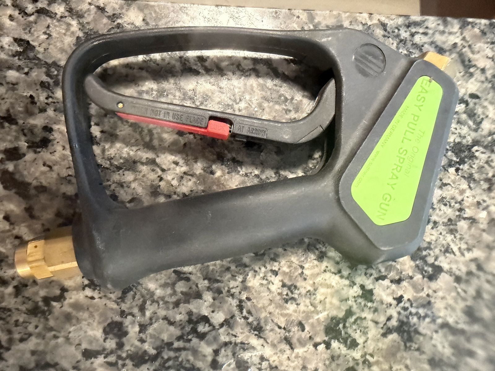Pressure washer gun