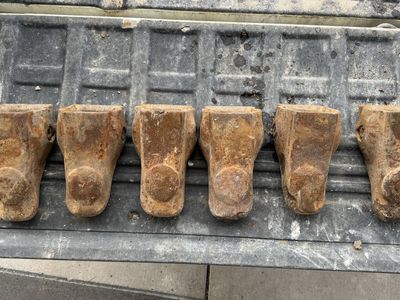 Excavator Teeth