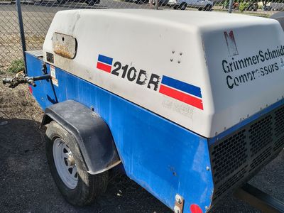 2001 Grimmer Schmitt 210DR Air Compressor