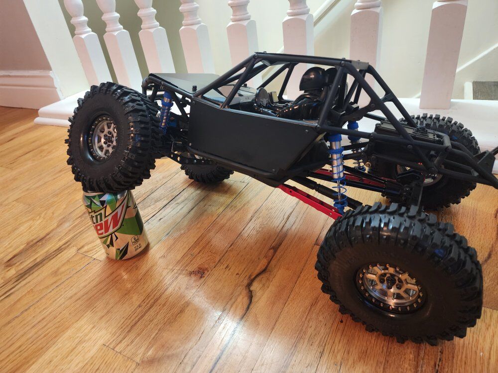 Axial Bomber