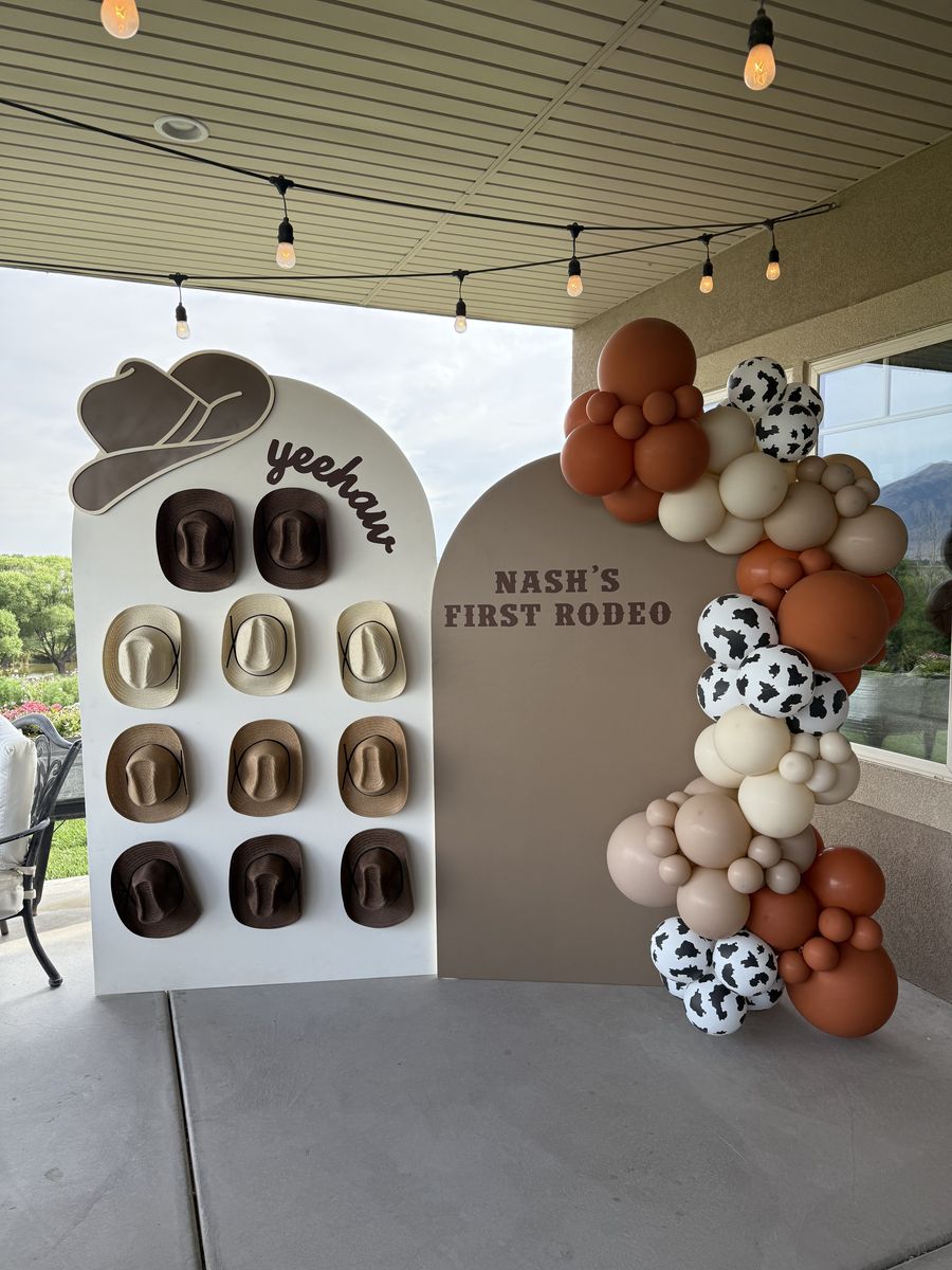Backdrop / Balloon Garlands / Event Signs
