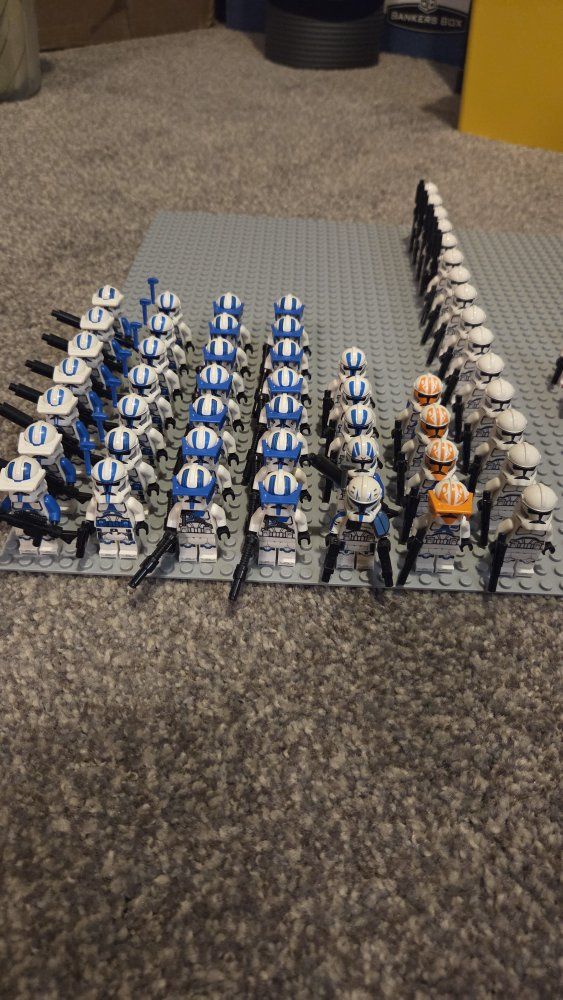 LEGO Star Wars Clone Trooper and Droid Army Lot