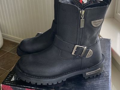 Milwaukee Motorcycle Clothing Co. Women's Boot Afterburner MB207 Size 6.5 Black Leather Freedom Flex