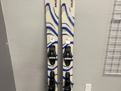 New 2026 Salomon QST 106 w/ Atomic NR Strive 11 GW Demo Binding- 165cm