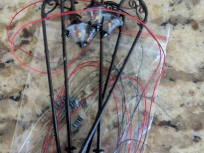 Model Railroad Scale Lampposts with LED Lights - Wired, 1:87 H0 Scale