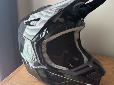 Fox V2 MIPS MX Helmet - Large