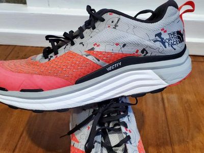 The North Face women's Vectiv Enduris II trail run