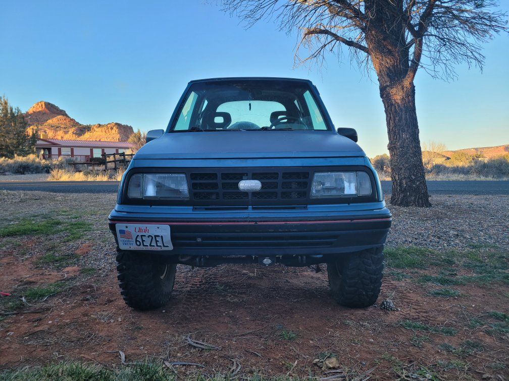 1990 GEO TRACKER LSi