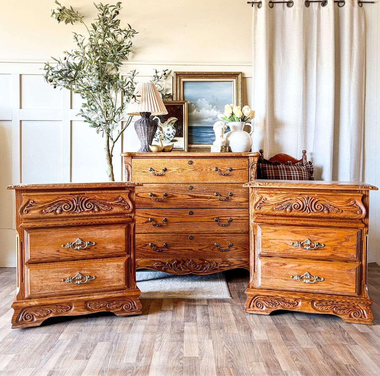 *FREE DELIVERY* Carved Oak Dresser & Nightstands