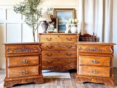 *FREE DELIVERY* Carved Oak Dresser & Nightstands