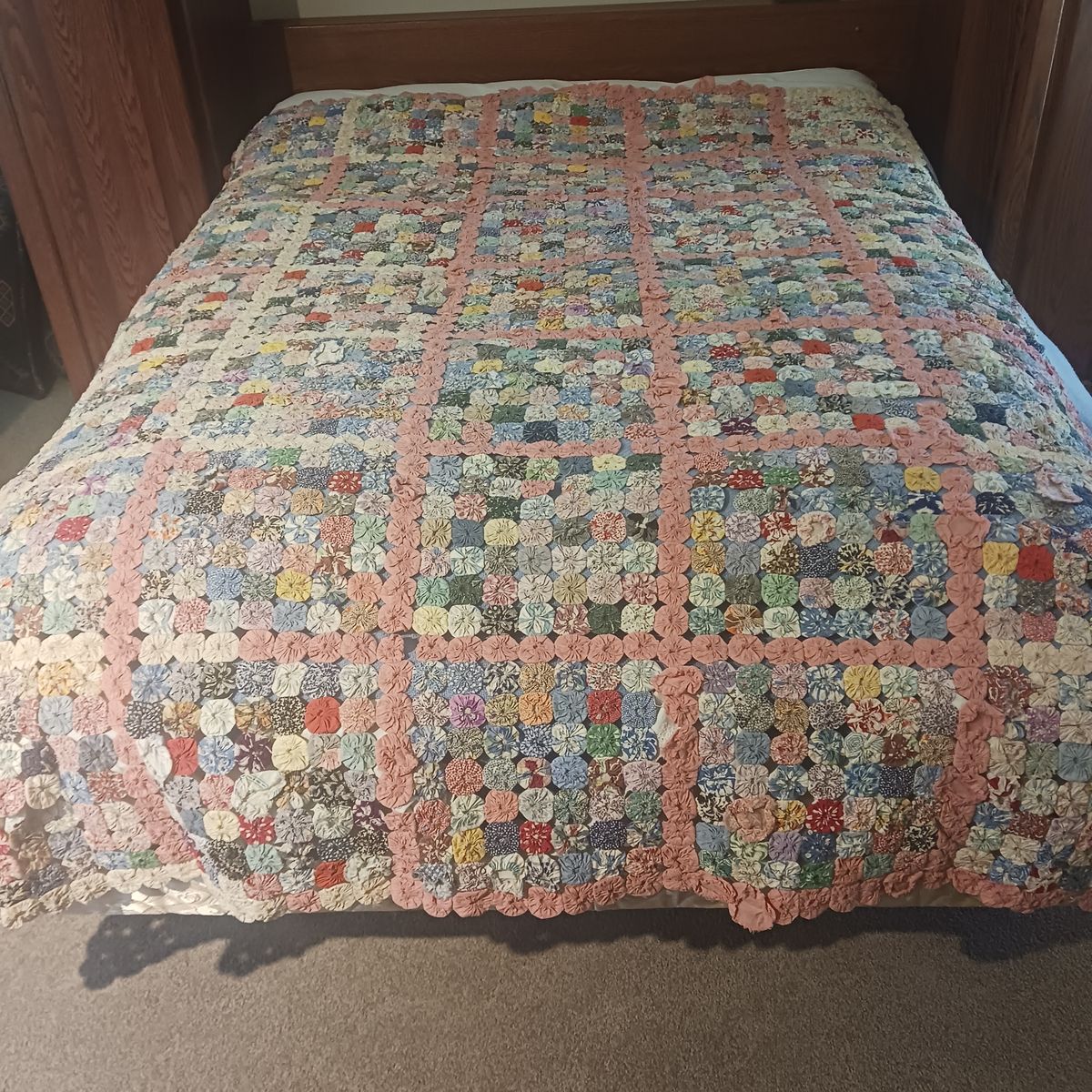 yo yo quilt vintage