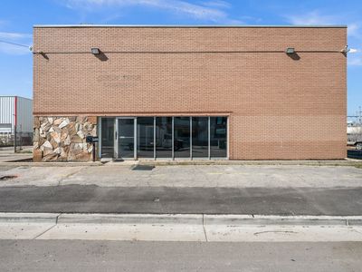 Fenced Yard Included | 8,072 SF Industrial | 2 Months Free Rent | Central SLC
