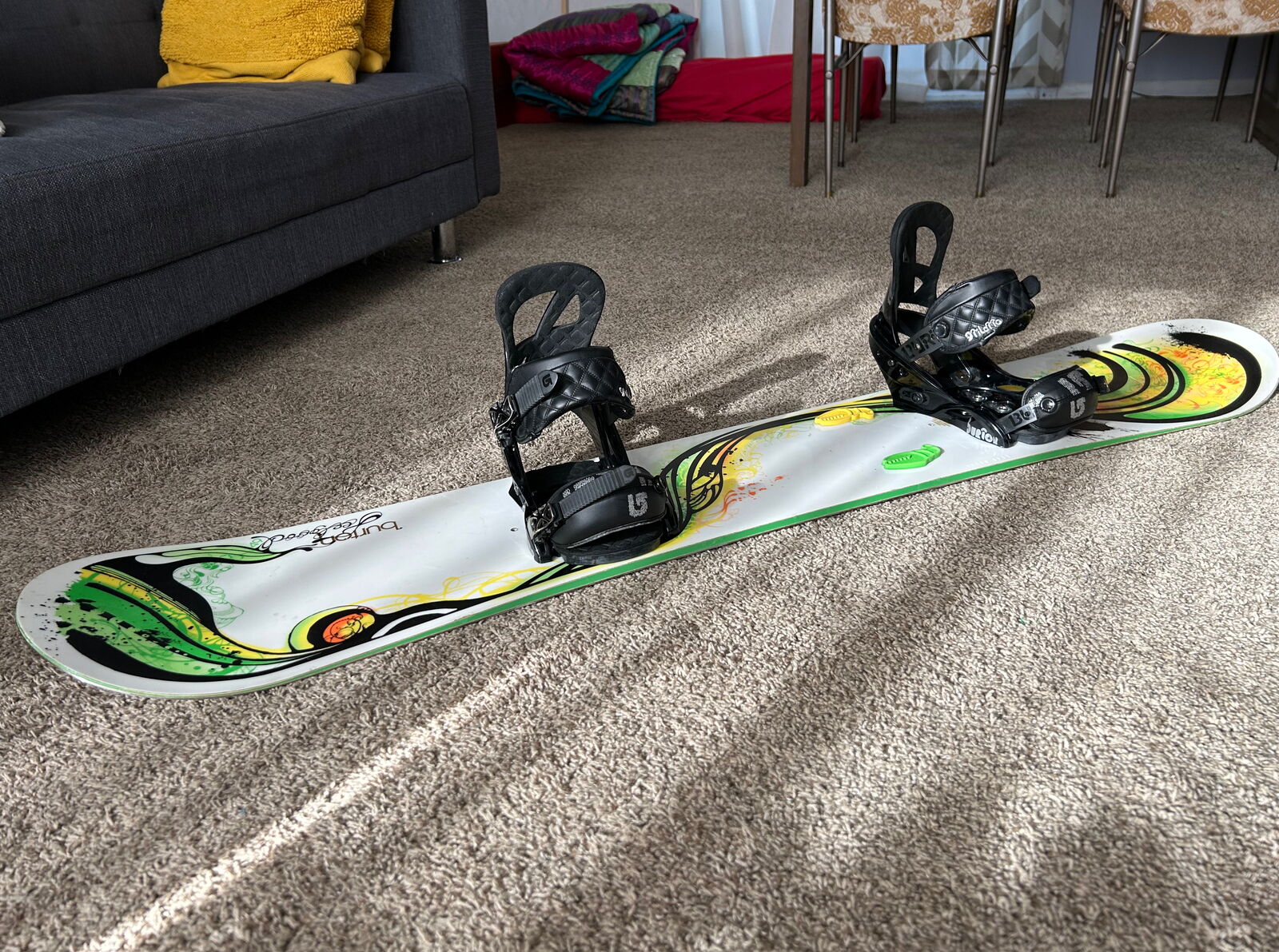 Used Women’s Burton Feelgood snowboard 149cm, with Burton Stiletto bindings