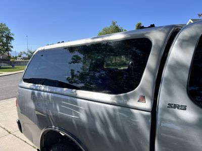 LEER Truck Shell SR5 for Toyota Tundra - Silver