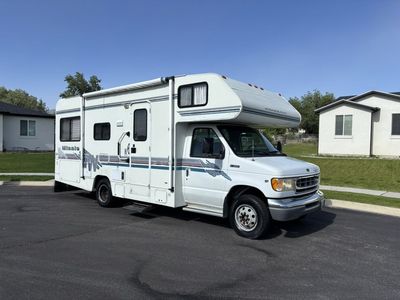 1999 Winnebago, Mini Winnie Only 22 Ft Sleeps 5